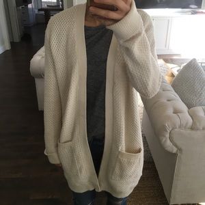 ABERCROMBIE AND FITCH Cream Cardigan